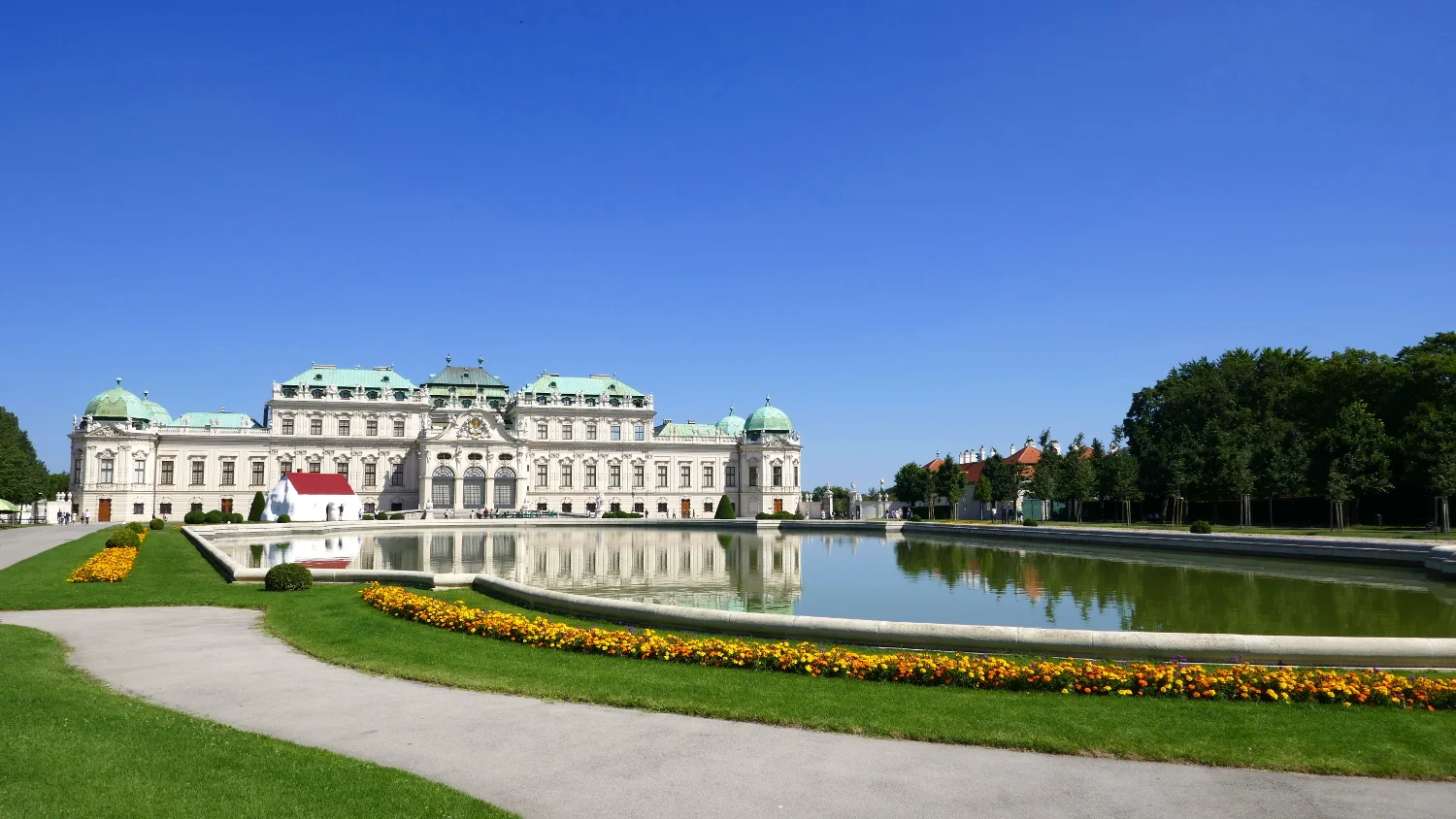 Mirror Pool and Belvedere Palace, Belvedere Palace, Vienna, Austria