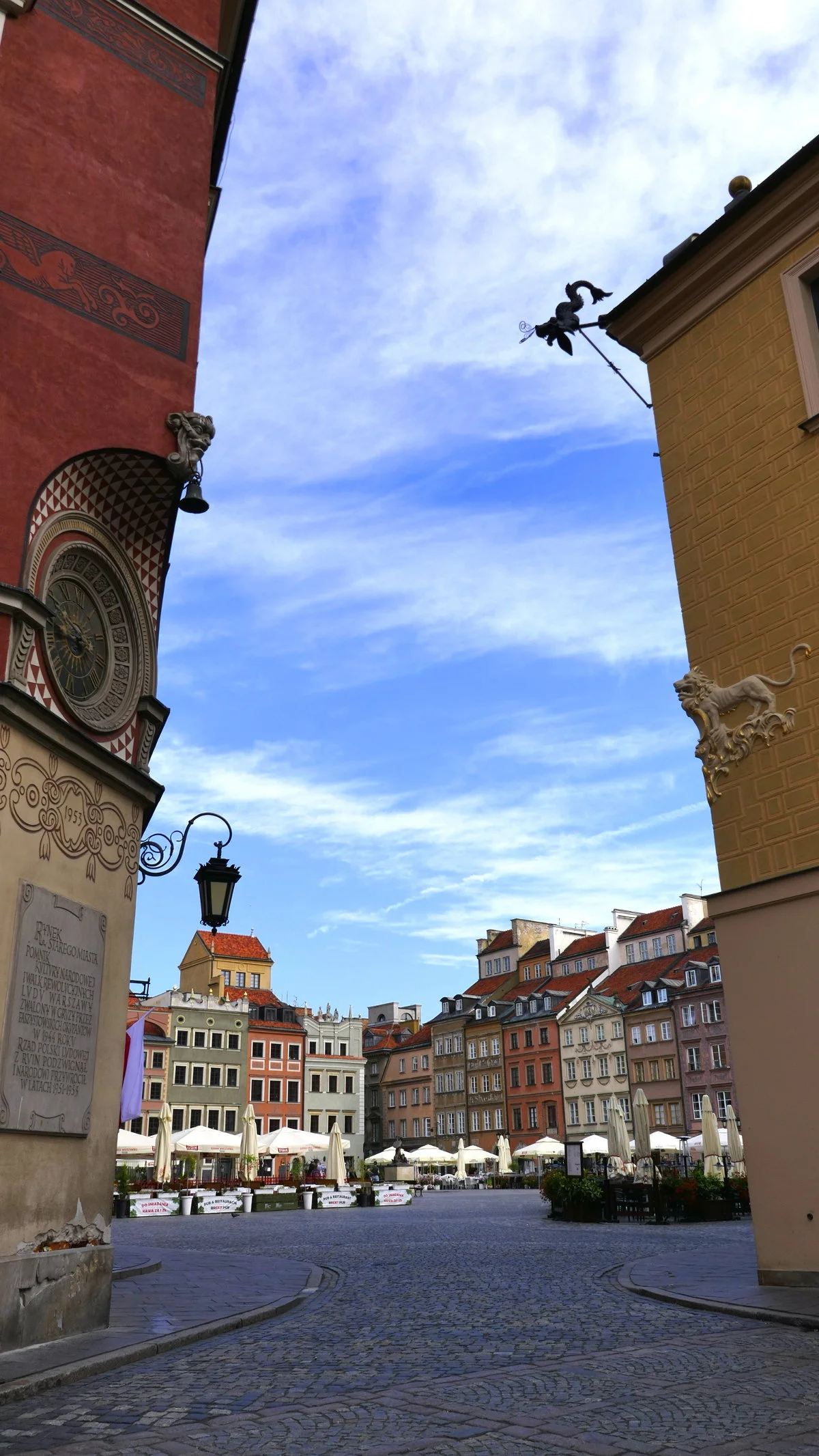Sculptures, Old Town, Warsaw, Poland