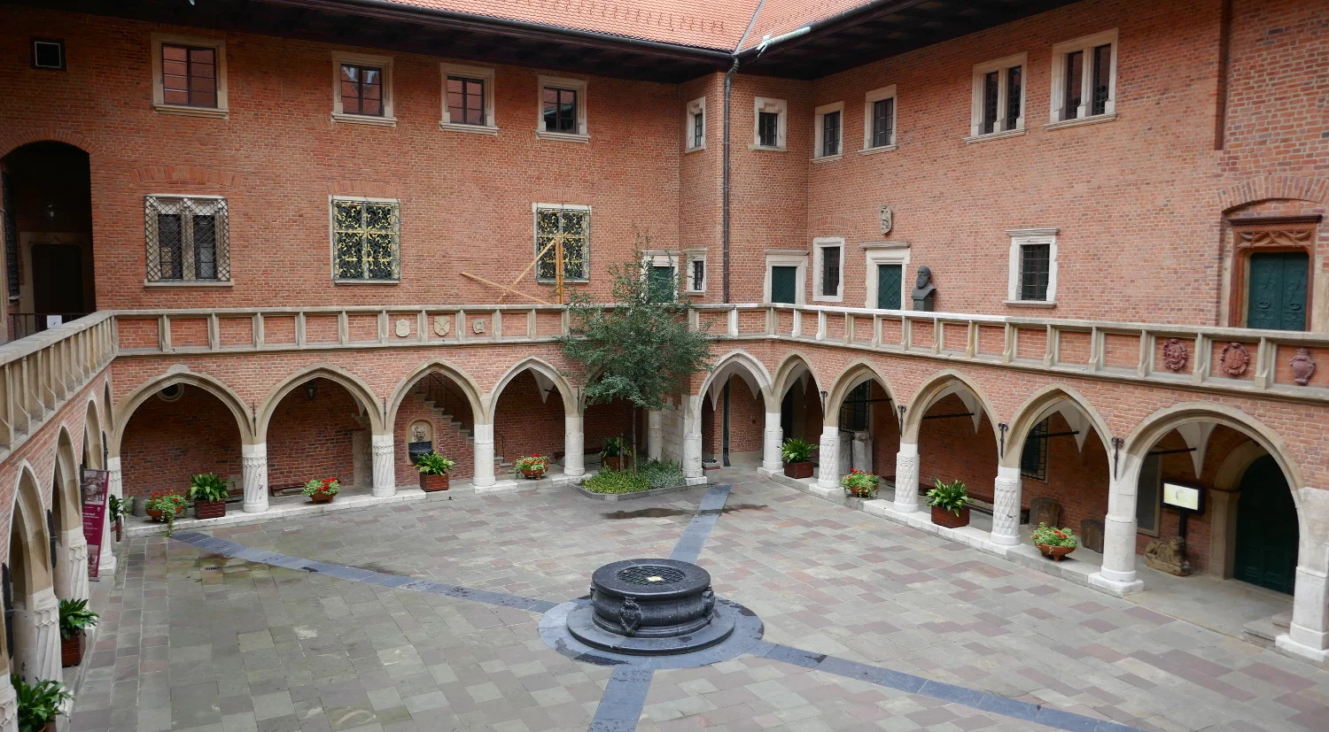 Courtyard, Collegium Maius, Old Town, Krakow, Poland