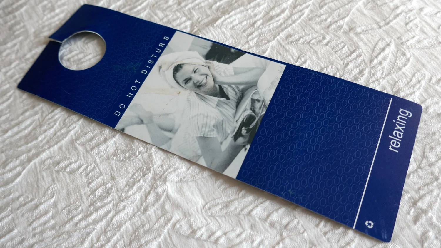 hotel do not disturb door sign tag hanger do not enter room safe theft sleeping