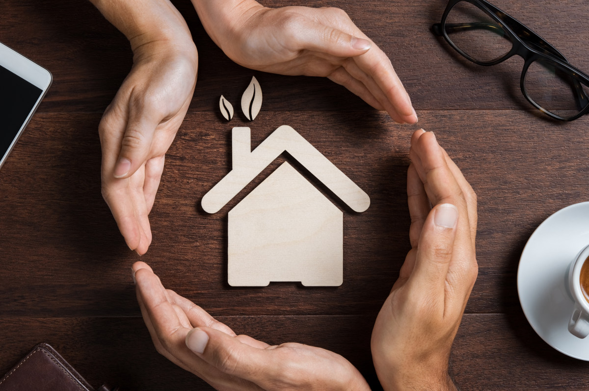 Ultimate house sitting guide how to house sitting job instructions best sits travel cheap free budget travel hacking how to house sit full time long-term travel what is house sitting is house sitting right for you