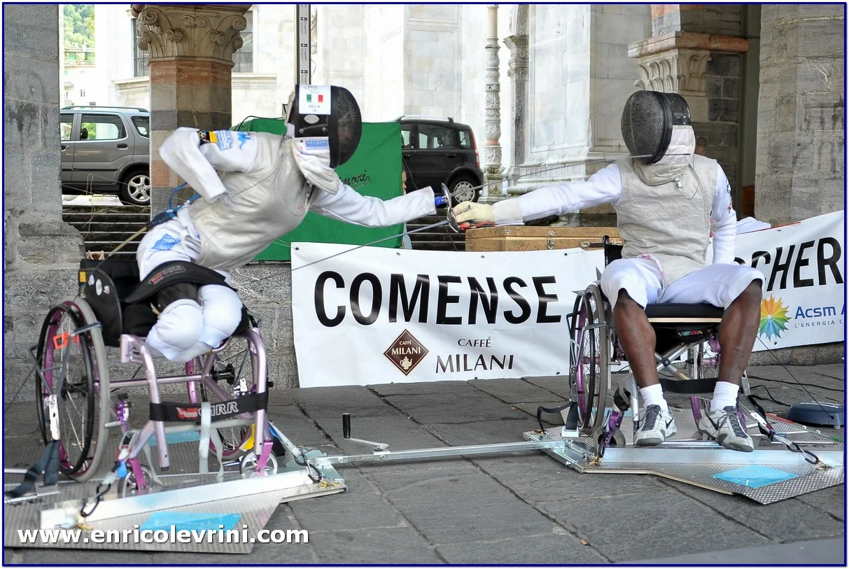 como---190513---comense-scherma-con-art4sport---scherma-in-piazza_8864949784_o.jpg