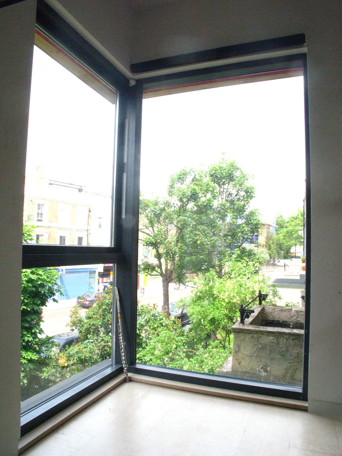 Internal 008 76 Newington Green Road, Kids View.jpg
