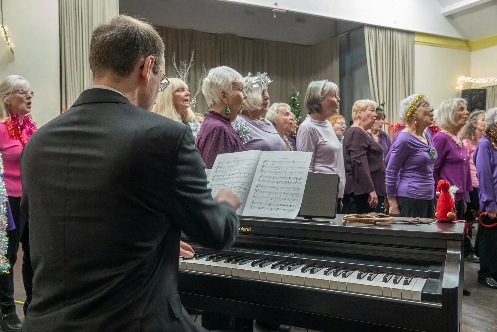 VE Xmas 25-09110.jpeg