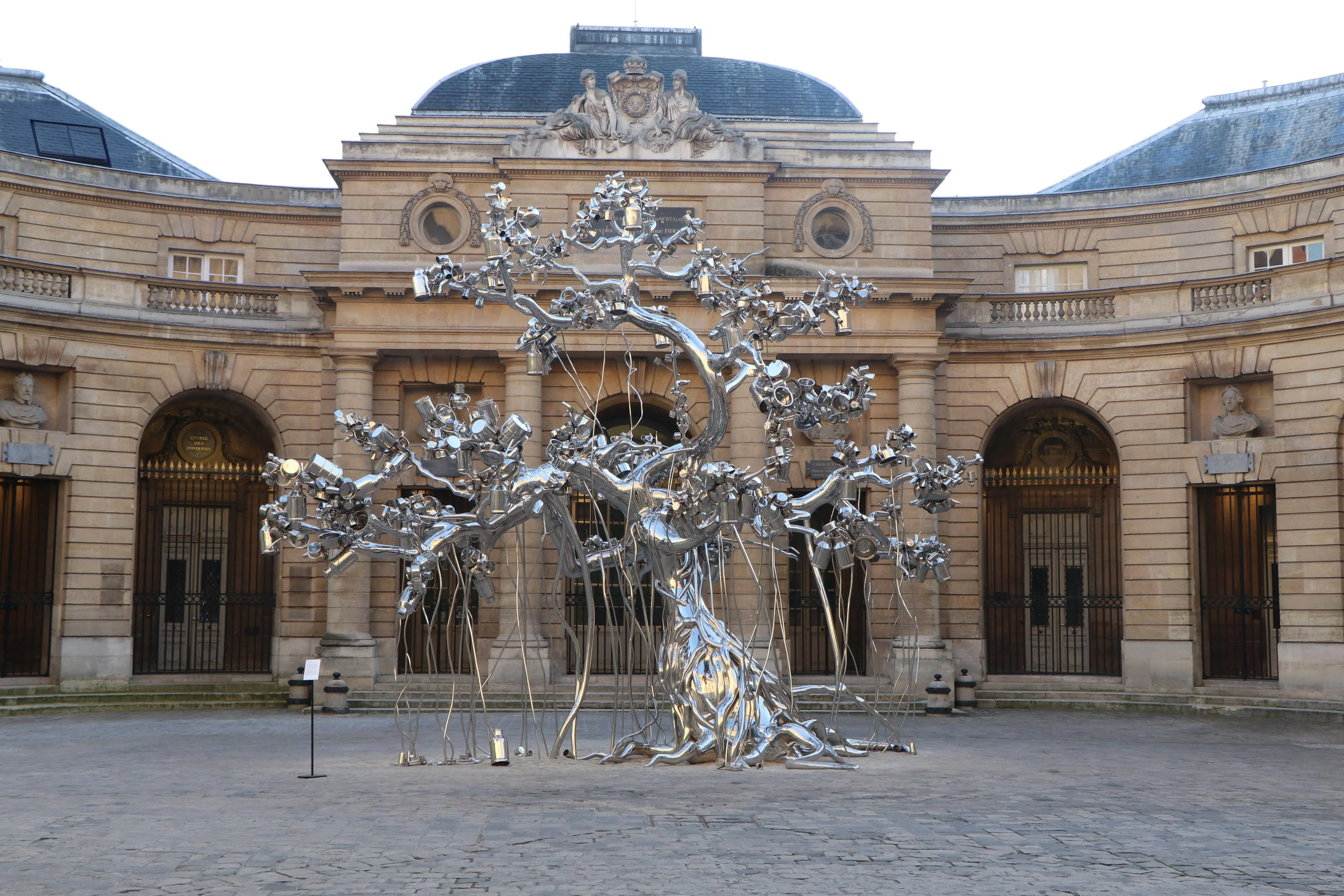Experiencing Parisian Fine Dining: On the banks of the Seine River.