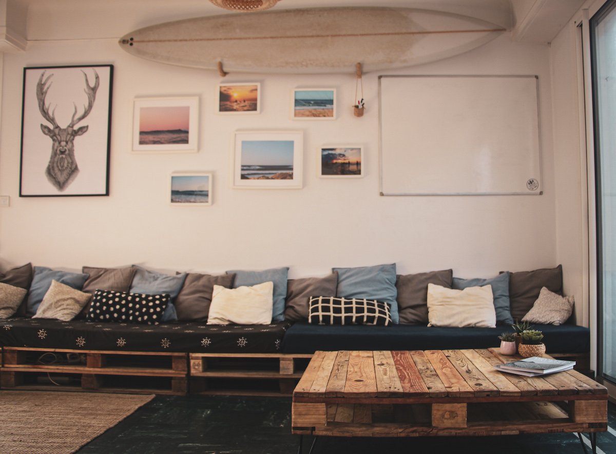 surf-house-living-room.jpg