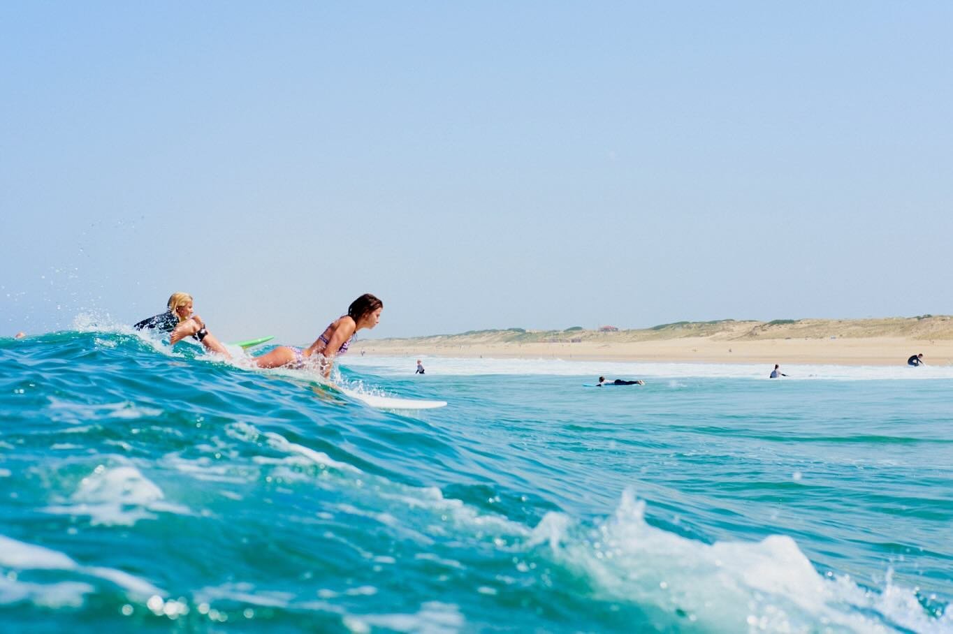 Summer is creeping up and we cannot wait to do this all day everyday  #surfhouse #hossegor 📸 @thomaskirby_