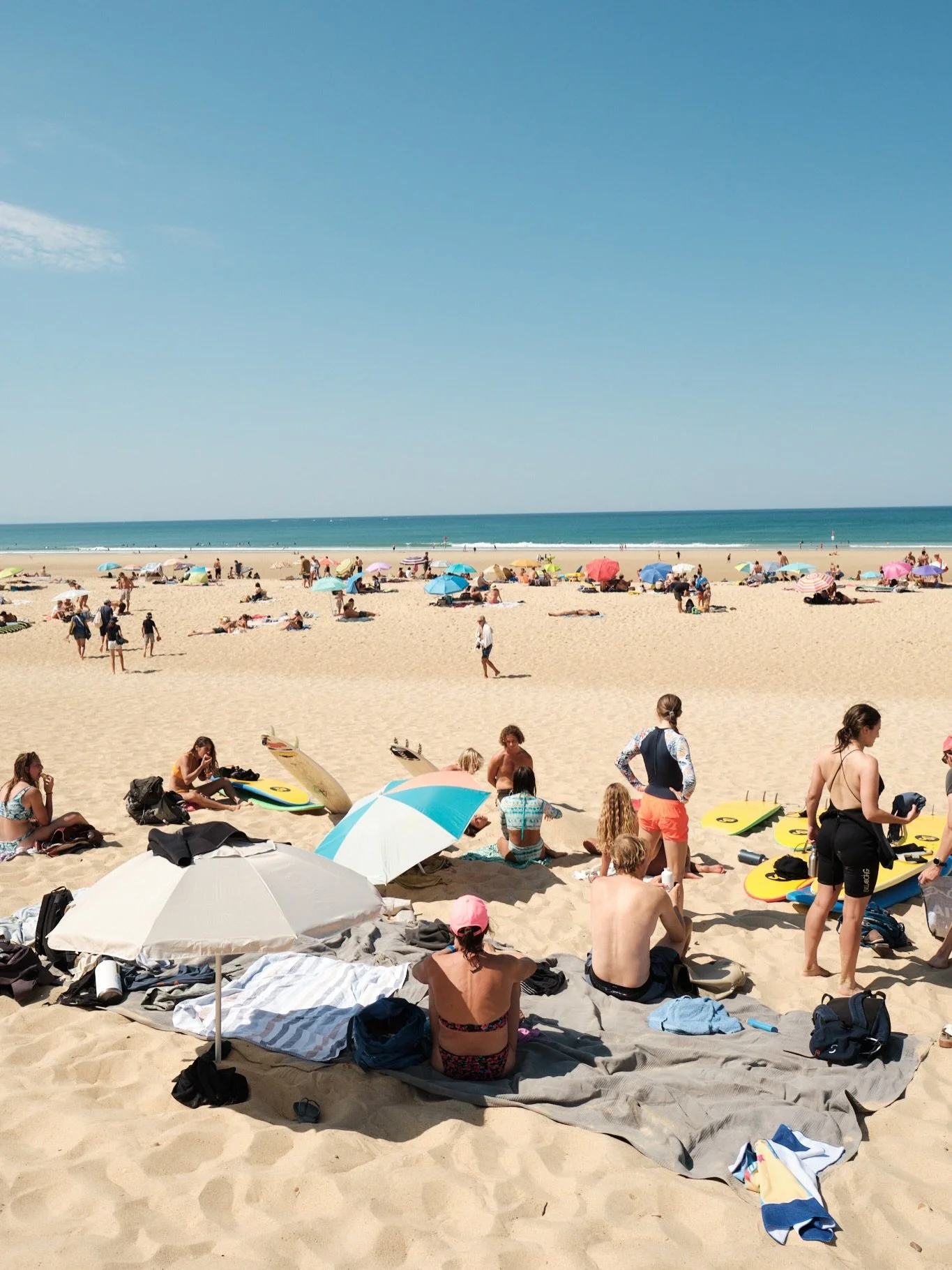 Longs days at the beach 🏖️ #surfhouse #hossegor
📸 @thomaskirby_