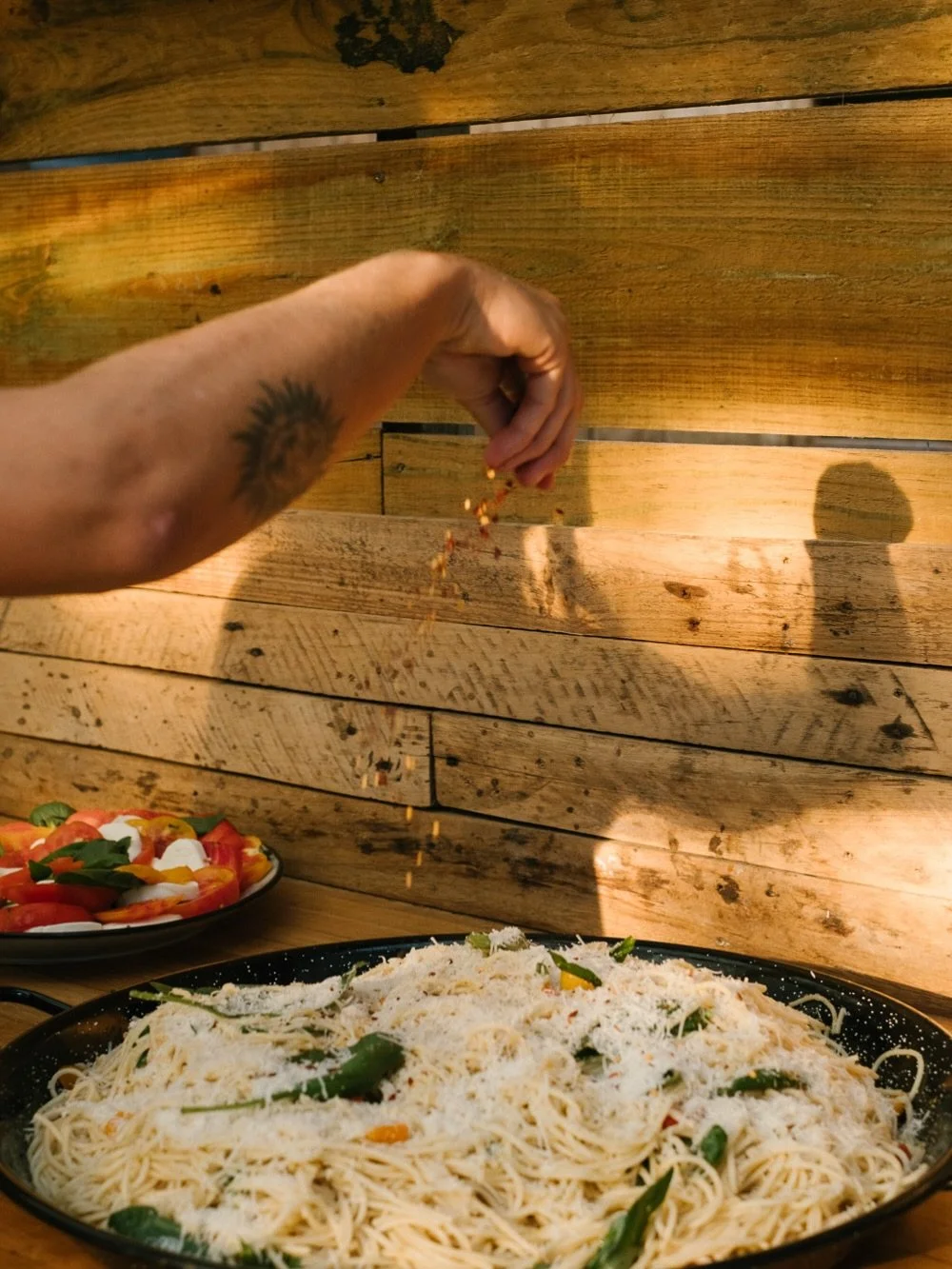 3 surfs? 3 servings #wedontmaketherules #surfhouse #hossegor
📸 @marleneannak