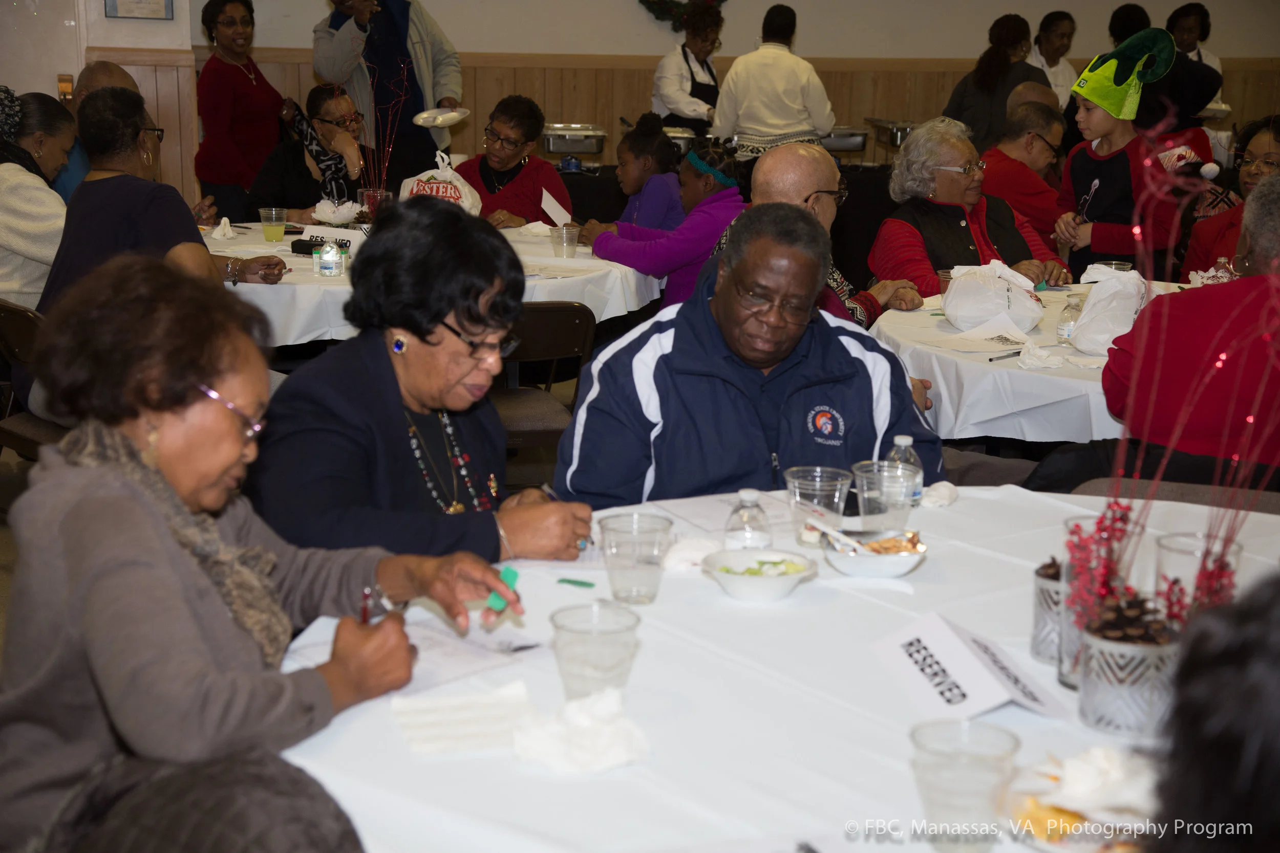 FBCCommunityDayChristmasParty_2017_12_02_0104.jpg