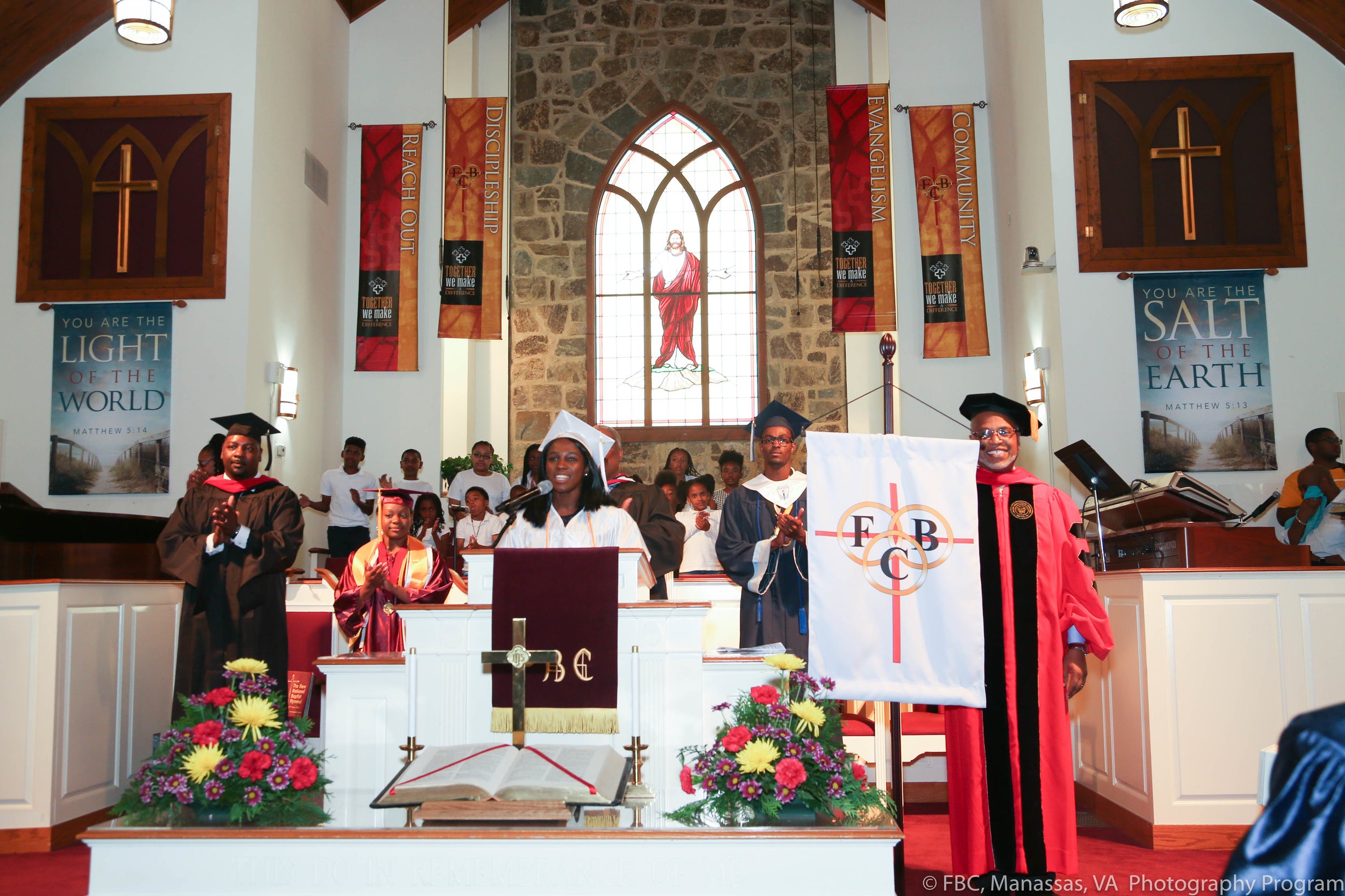 FBCGraduationService_2018_06_10_0309.jpg