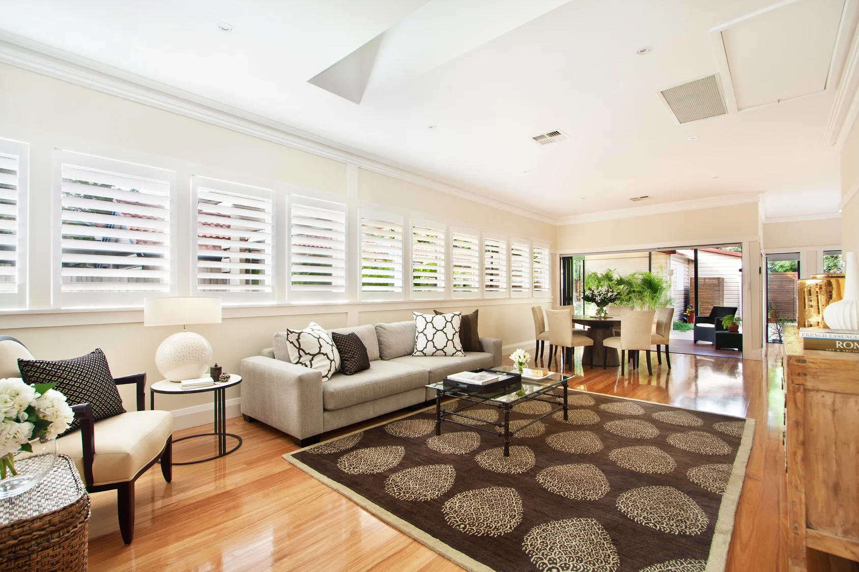 Living room decoration 4.jpg