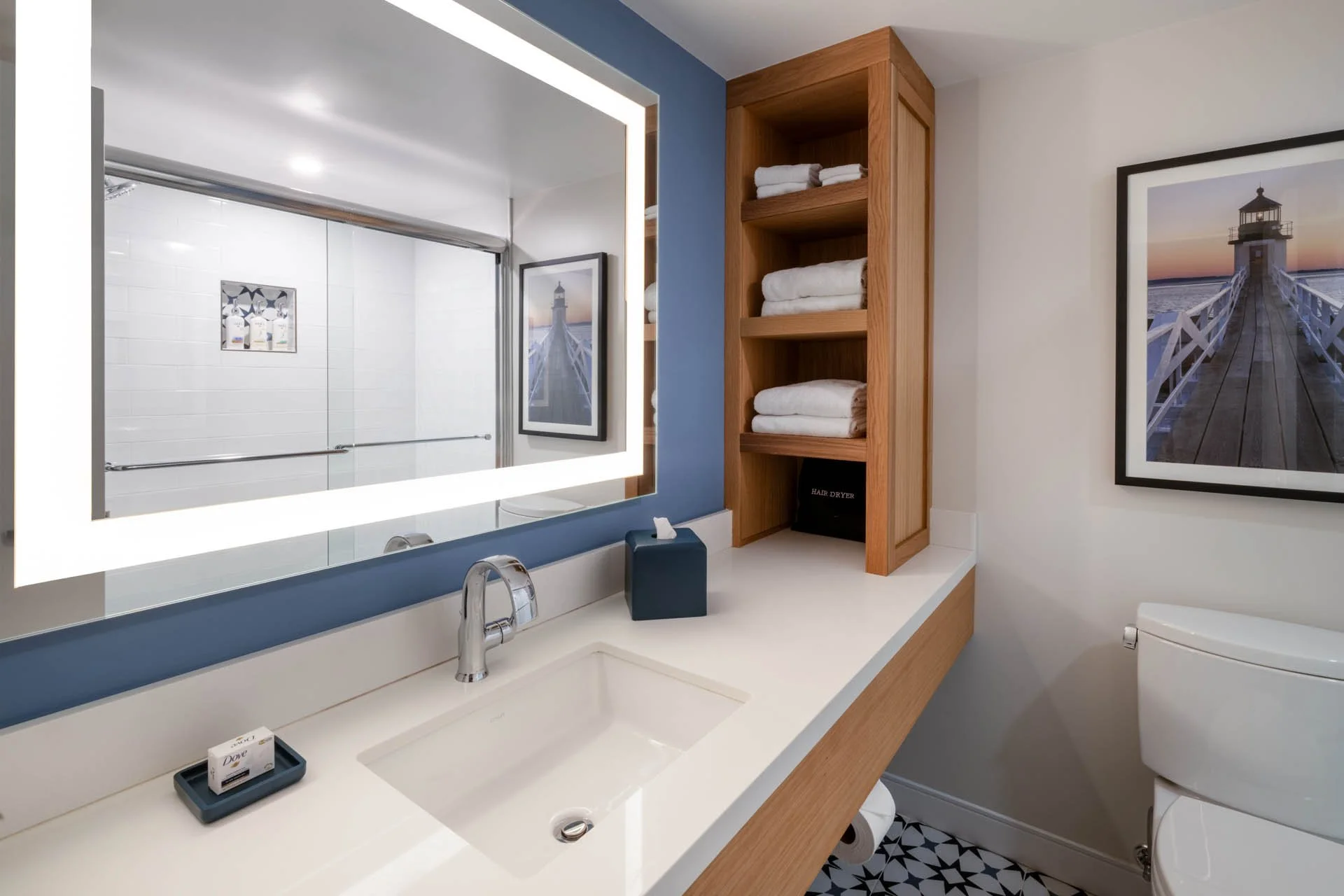 Twoqueenoceanfrontbalcony3_TQTN (1).jpg