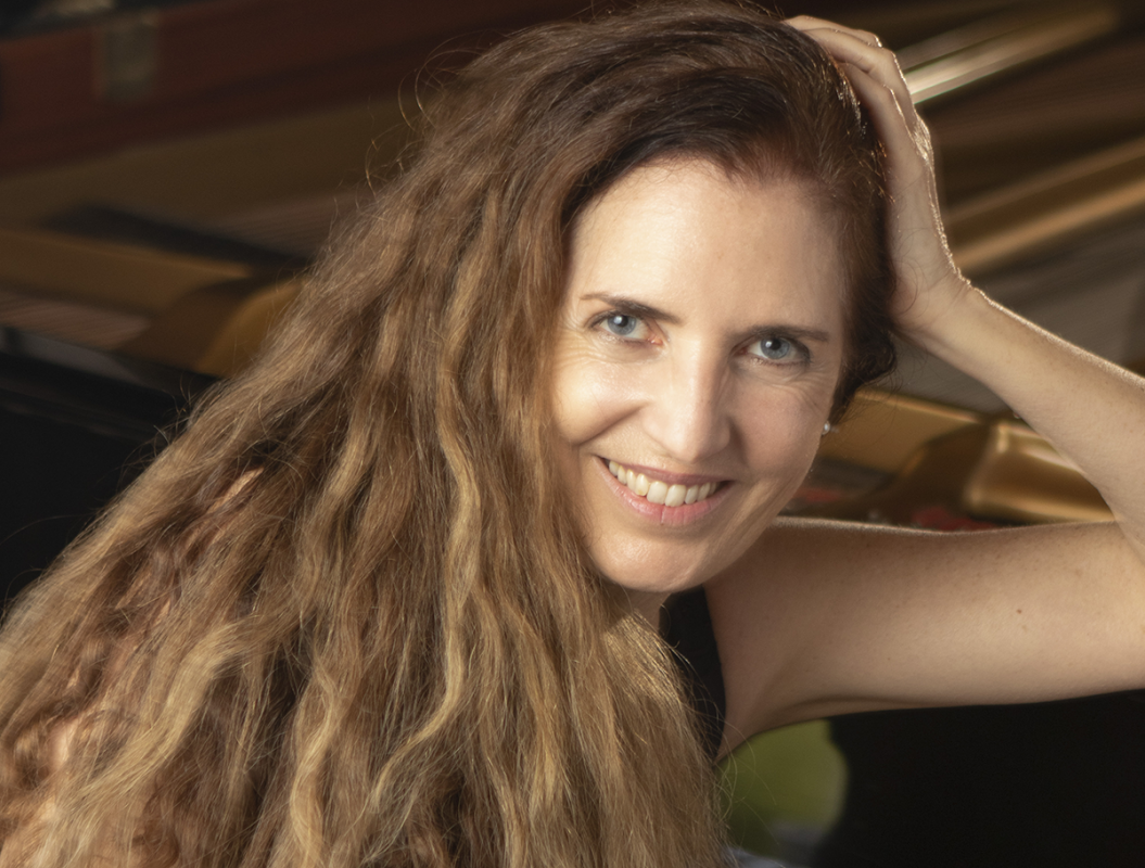 Elyanne Laussade.png