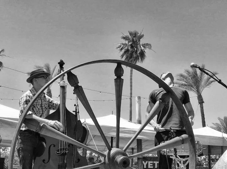  ...the great grady hutt on bass 