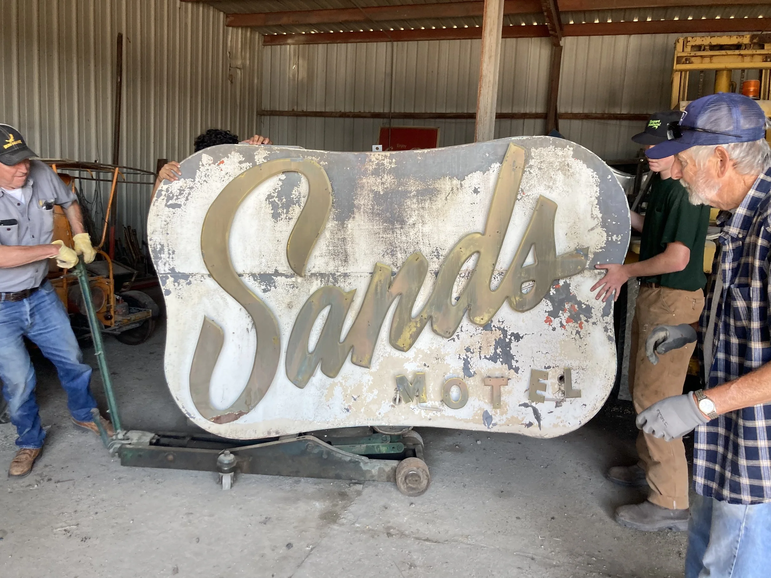 SandsMotel_Yanke_move7_VO copy.jpg