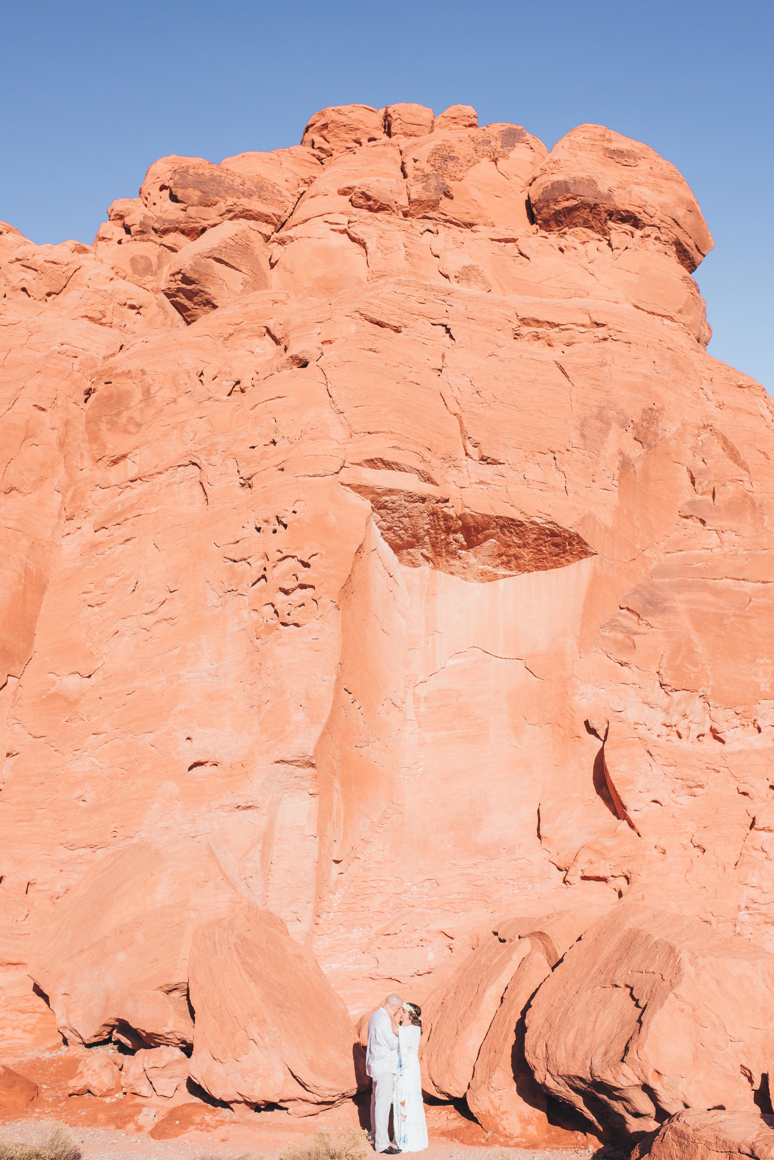 Valley of Fire Wedding Photographer, Elopement Photographer, Engagement Photographer, Los Angeles Wedding Photographer, Palm Springs Wedding Photographer, Joshua Tree Wedding Photographer