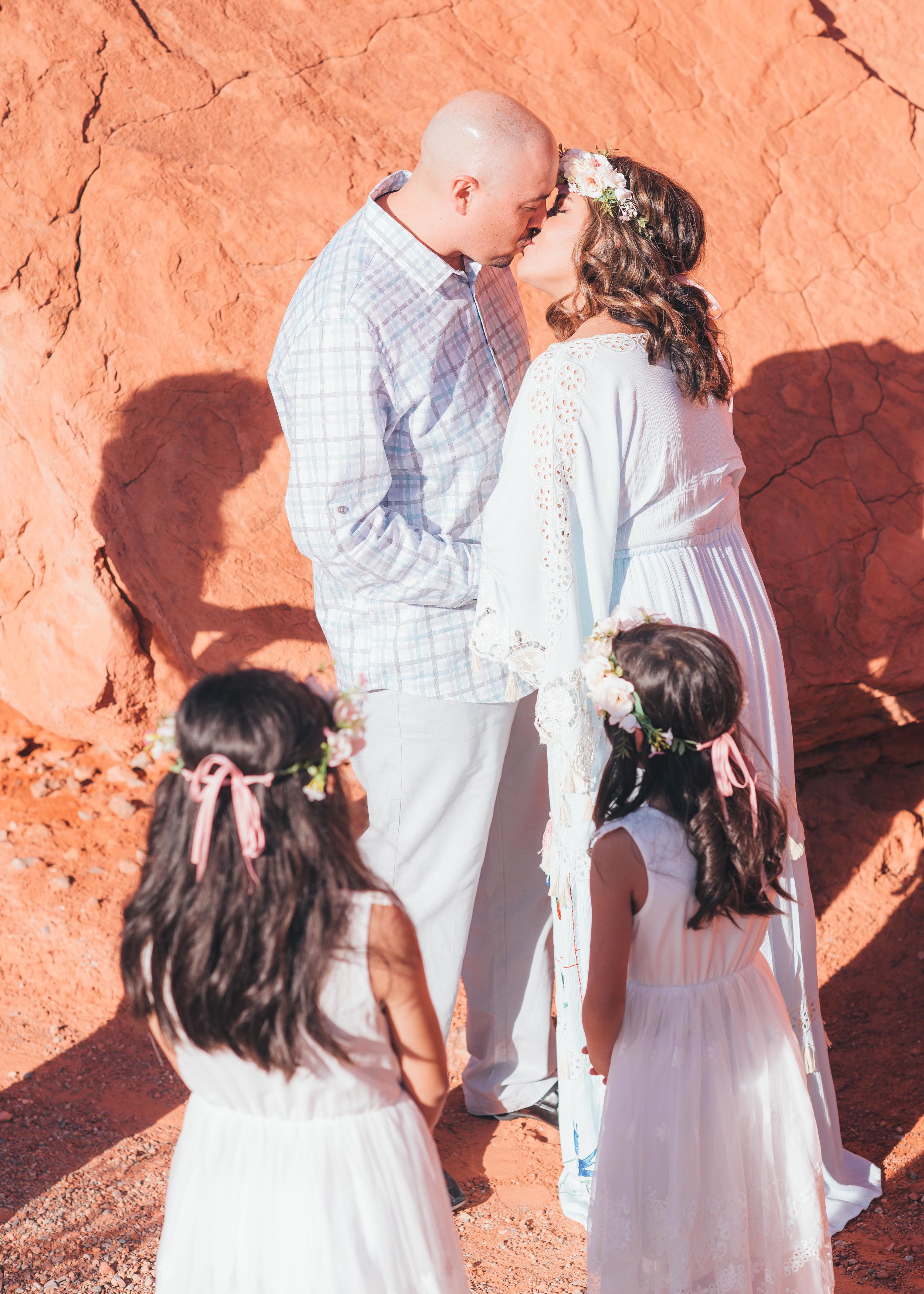 Valley of Fire Wedding Photographer, Elopement Photographer, Engagement Photographer, Los Angeles Wedding Photographer, Palm Springs Wedding Photographer, Joshua Tree Wedding Photographer