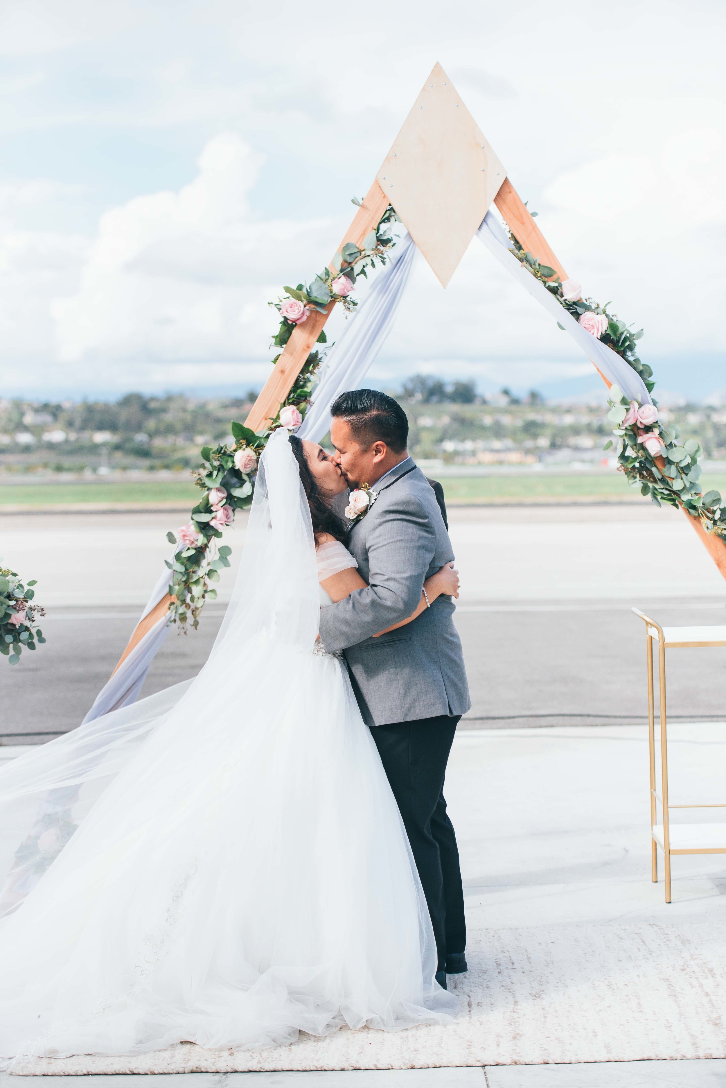 Hangar Events, Camarillo Wedding Photographer, Elopement Photographer, Engagement Photographer, Los Angeles Wedding Photographer, Palm Springs Wedding Photographer, Joshua Tree Wedding Photographer