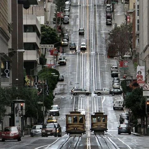 Hills? What hills? Our place comes with a bed and a side of hiking... #sanfranciscohills #steep #airbnb #nobhilljewelbox #airbnbvacations