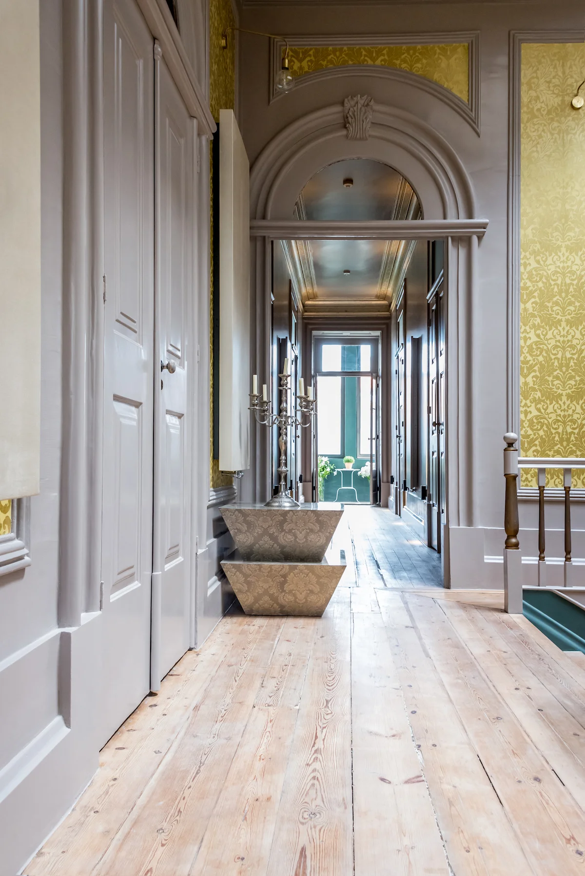 Palacio Fenizia_Porto_corridor.jpg
