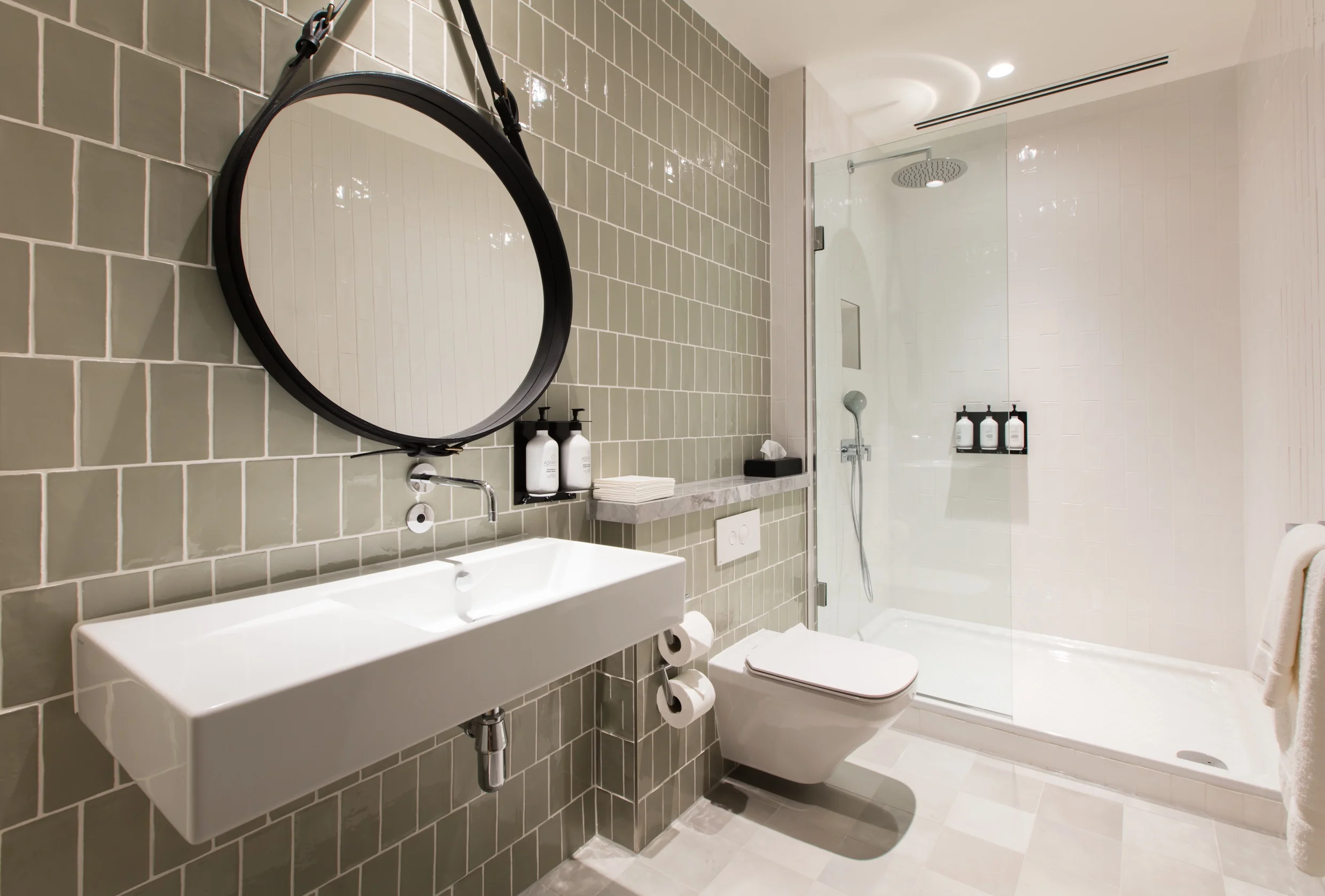 12. Bathroom.jpg