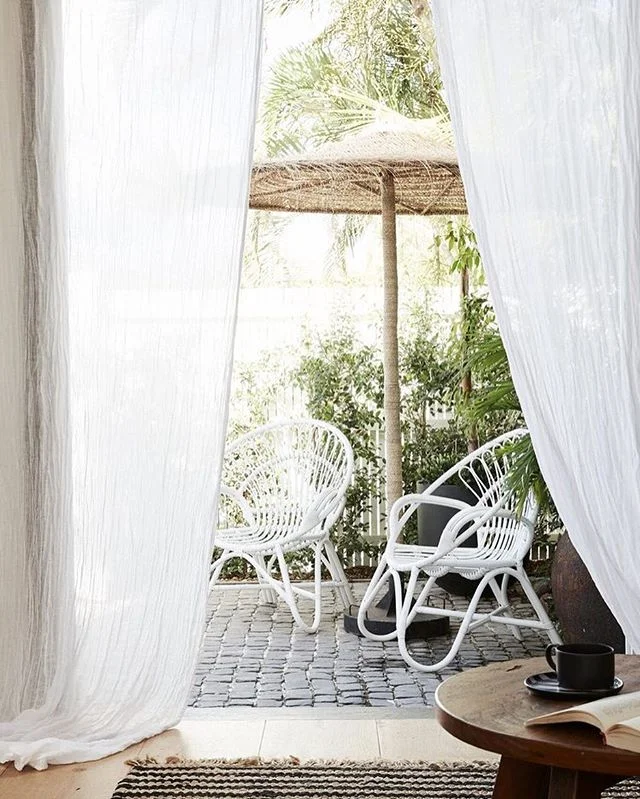 PART TWO:: @mcauliffeemily explores the second in our three part Byron Bay series today at @the_bower_byron_bay, a heavenly boutique hotel of 14 delicious rooms. Raw, natural and restrained its Byron in a hotel. Check out our Instastories for more, or click the link in bio for the lot!