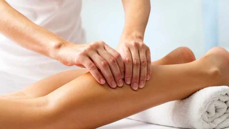 Calf+Massage.jpg