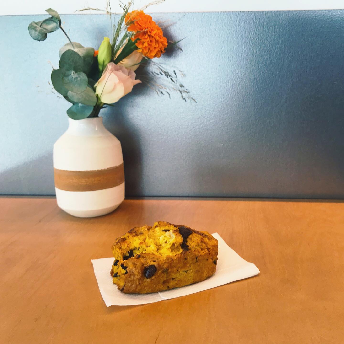 Greetings, people of Scone-Francisco! 👽✌️ Here we go with another no holds barred review of that lovely, crumbly mistress we call the scone.

Pumpkin chocolate scone from @andytownsf.
____________________________

Rating: 7.5/10

Price: $3.50ish
___