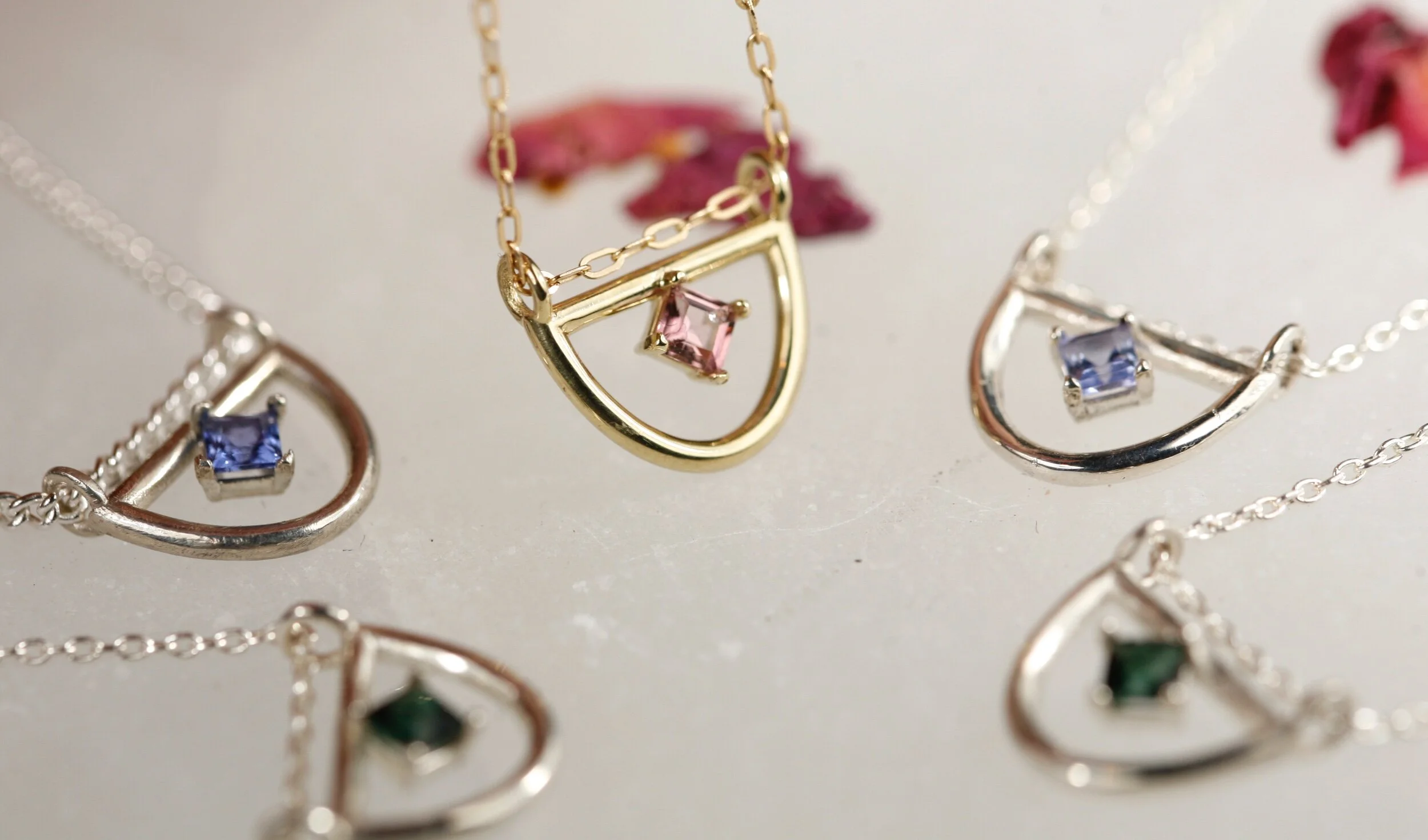 8B9C6055-3A5D-4AA1-98D5-A1263E2E7BAE