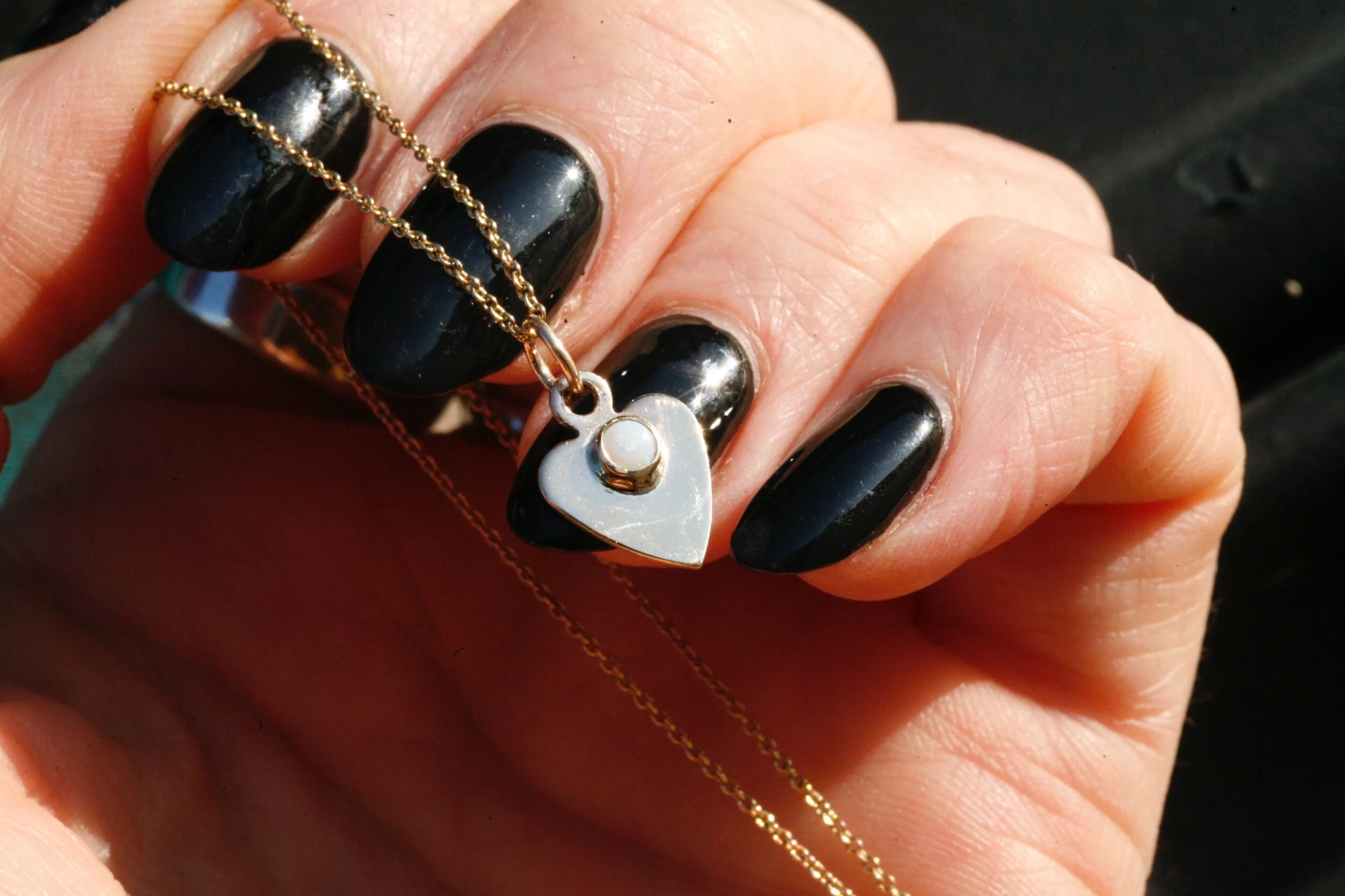 6B071A22-6FBE-42A4-8A8E-C8C9169E2923