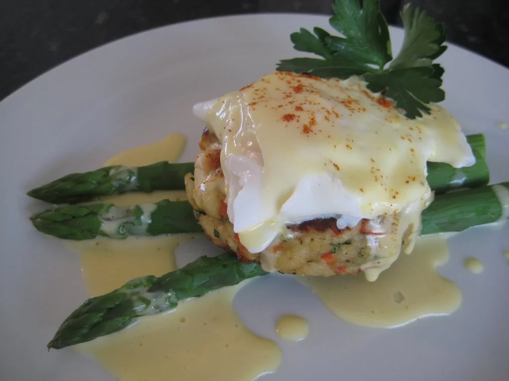 Crab Cakes Benedict
