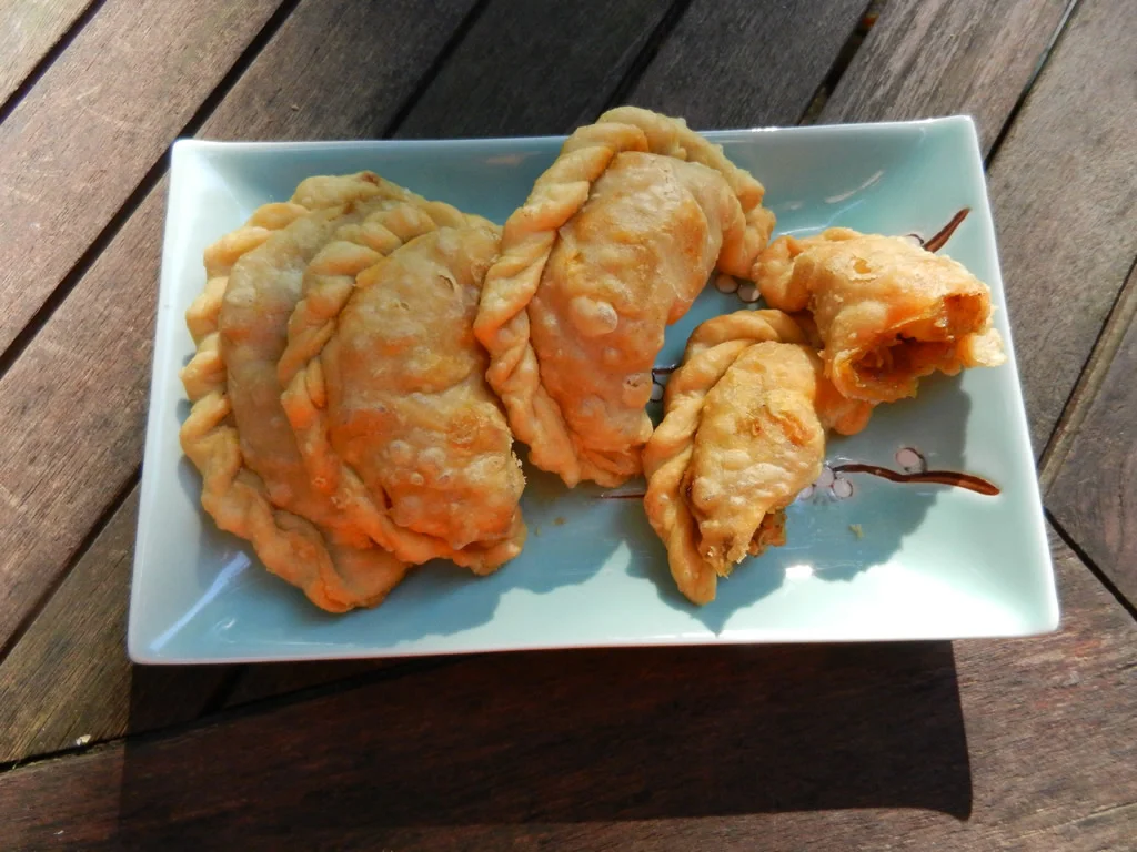 Malaysian Chicken Curry Puffs