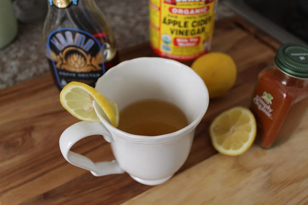 Apple Cider Vinegar and Lemon Drink