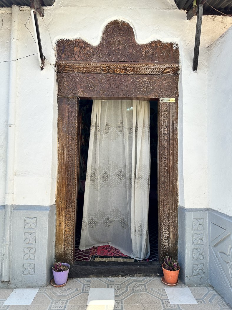 Harari house doorway in Harar ethiopia