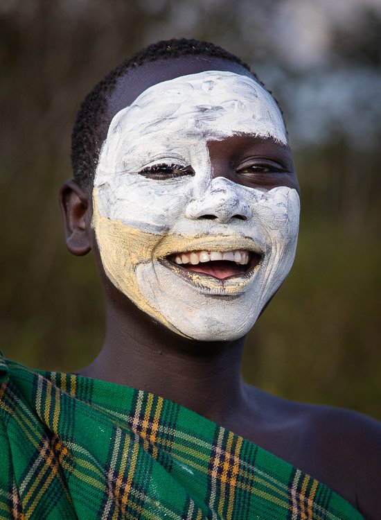 African_suri_tribal_face_paint_ethiopia_photography-3.jpg