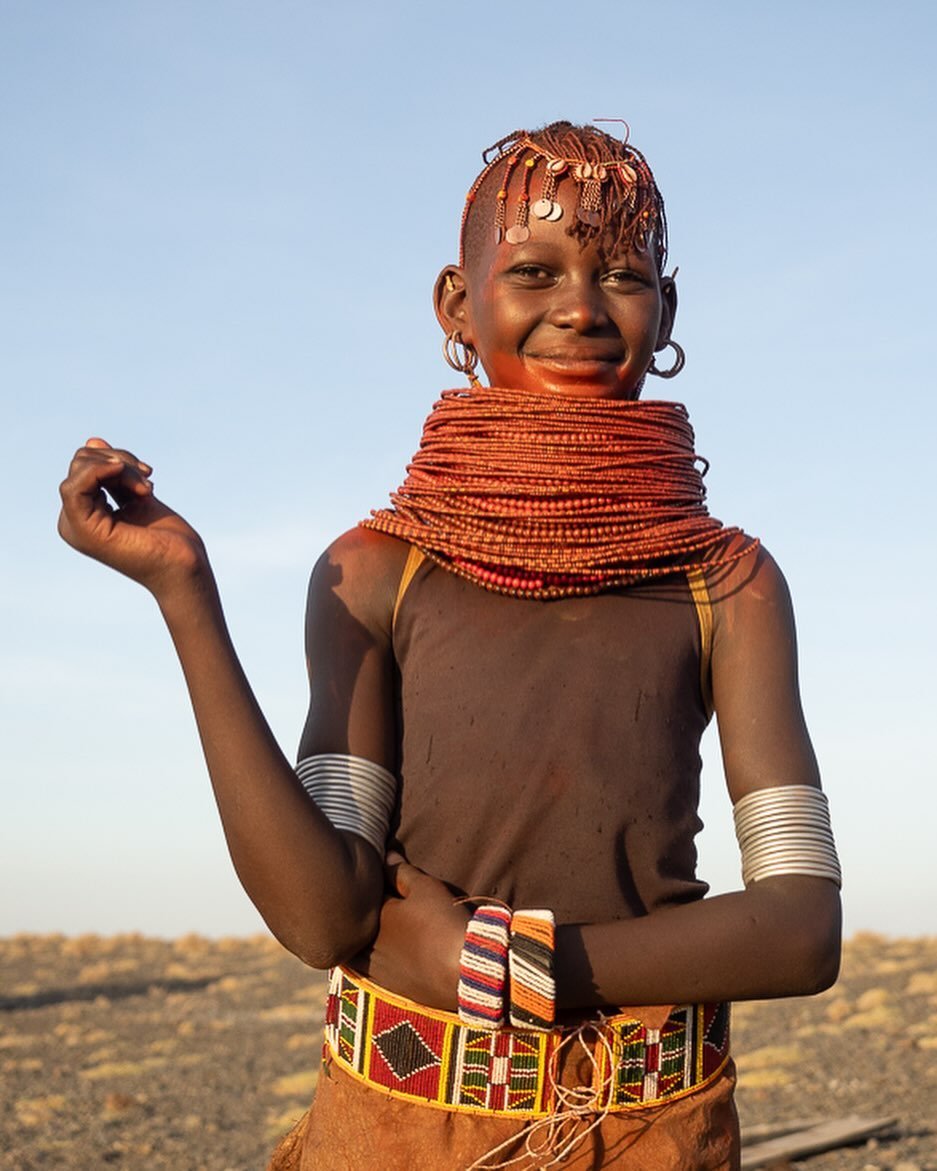 Beautiful smiles from a friendly girl on the shores of Lake Turkana, northern Kenya.  It&rsquo;s a harsh environment and looks like another planet&hellip;the Turkana people are always welcoming and love visitors.  It can be very hot and very windy, b