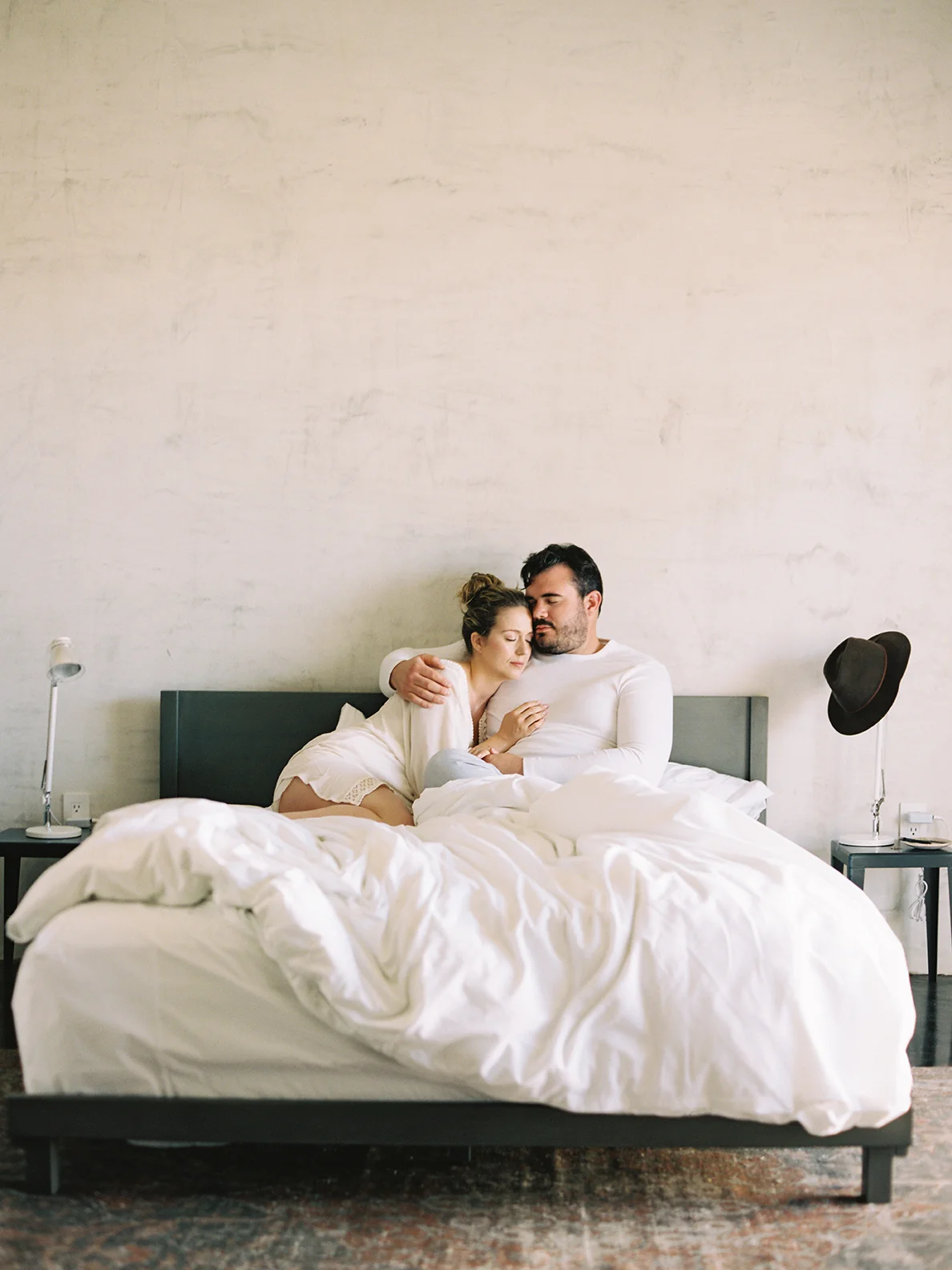 007-jesse-charla-brumley-wells-marfa-engagement.jpg