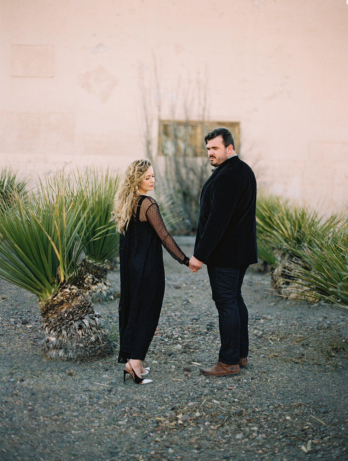 142-jesse-charla-brumley-wells-marfa-engagement.jpg