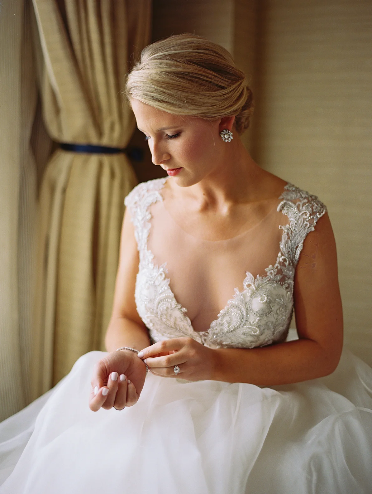 099-andrew-megan-boston-public-library-wedding-film-photographer.jpg