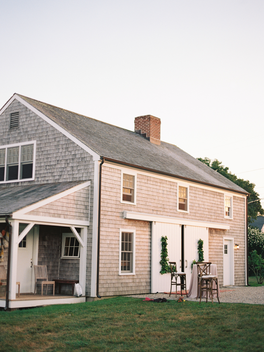 043_Josh+Lindsey_Brumley & Wells_Fine_Art_Film_Photography_Westport_Mass_New_England_Wedding.jpg