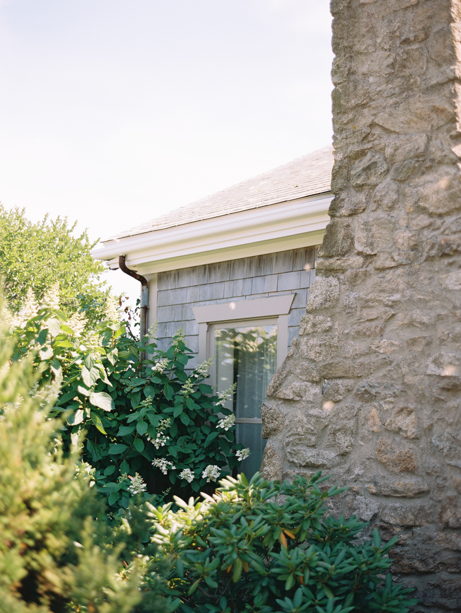 095_Josh+Lindsey_Brumley & Wells_Fine_Art_Film_Photography_Westport_Mass_New_England_Wedding.jpg