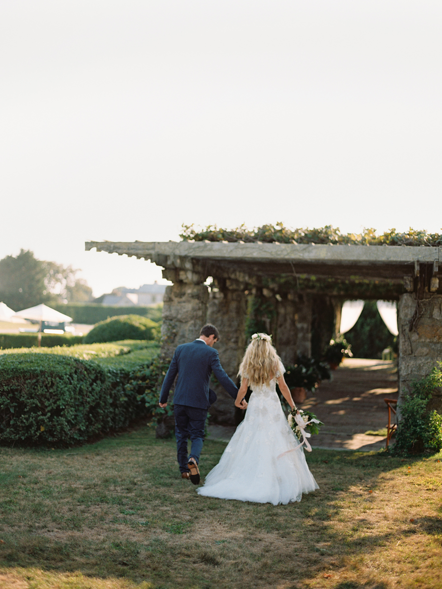 541_Josh+Lindsey_Brumley & Wells_Fine_Art_Film_Photography_Westport_Mass_New_England_Wedding.jpg