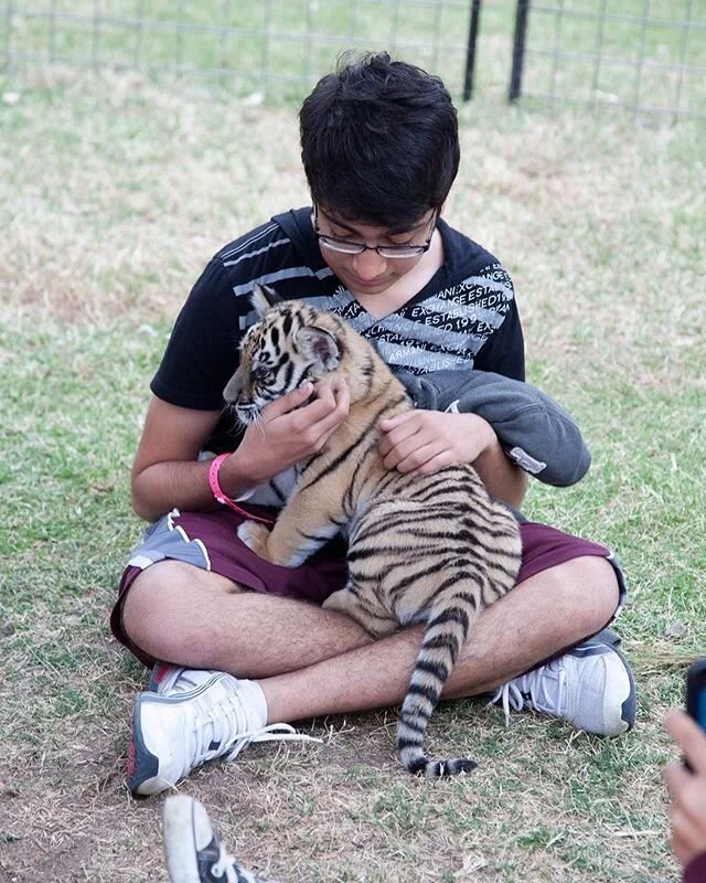 Just finished watching Tiger King last night and throwback to my family visiting Joe Exotic &amp; his zoo a bunch of times. If only we had known what was going on in the background... 😂 Here&rsquo;s some pics over the years.