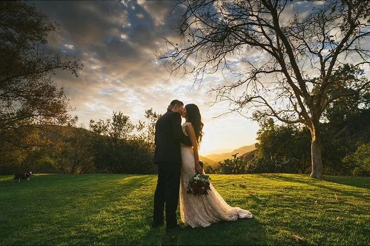 Pasadena-California-Golden-Hour-Bride-Groom-Romantic-Kiss.jpg