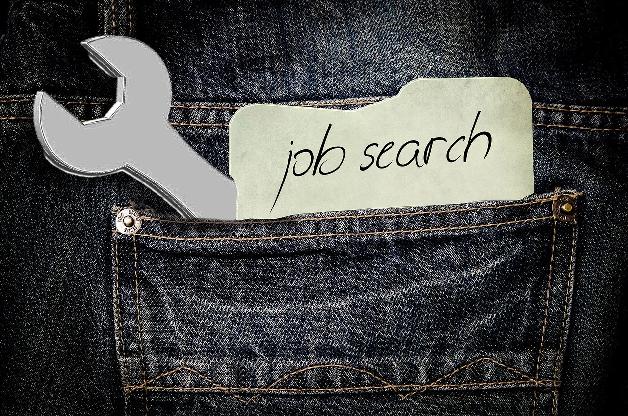 Should you job hunt before or after your move?