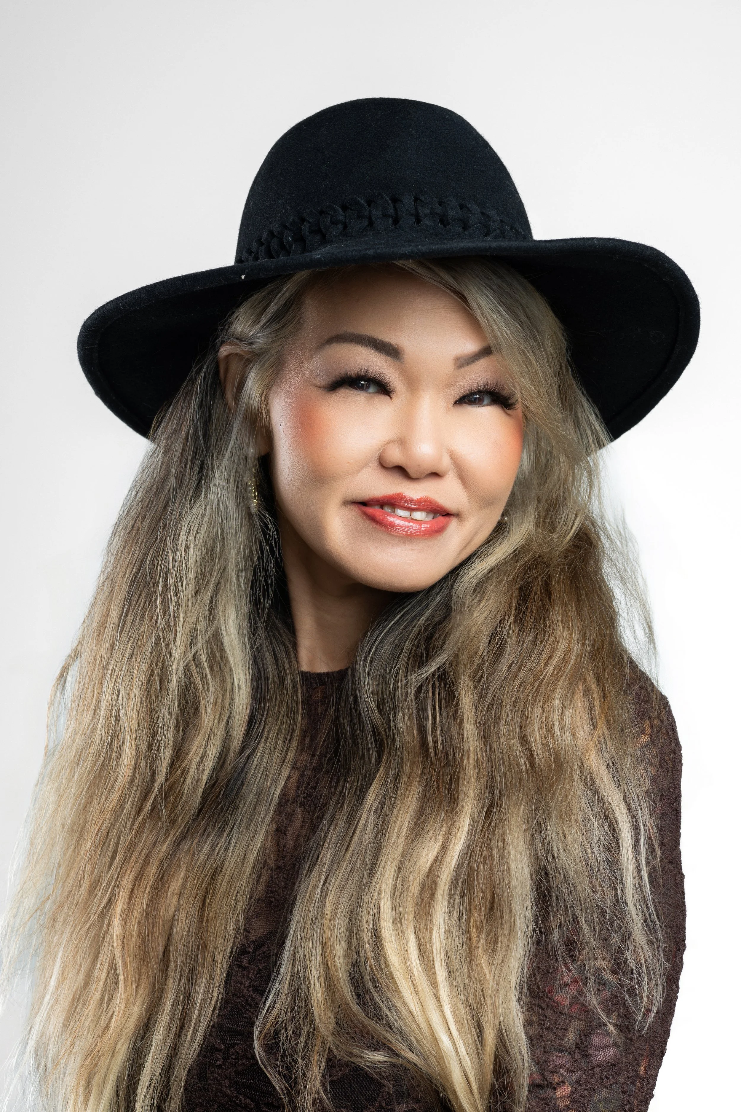 Mona Mochizuki