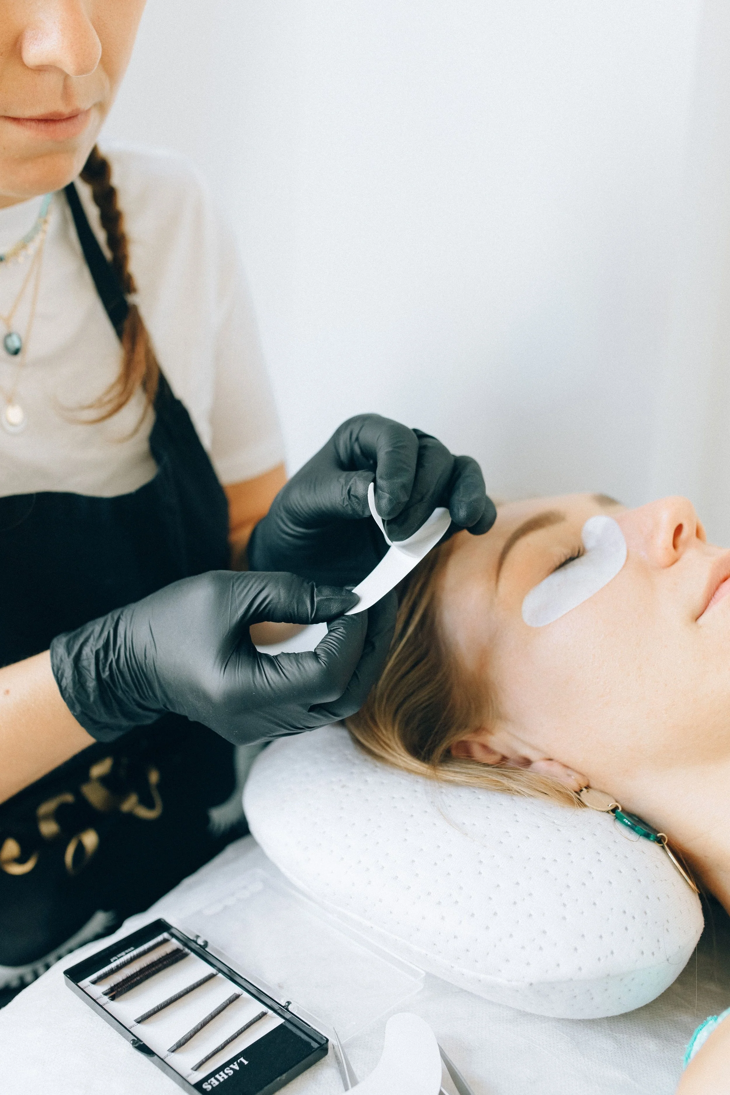 Lash extensions, lash lifts, brow services, and beauty treatments available at Cosmic Beauty salon in Kapolei.
