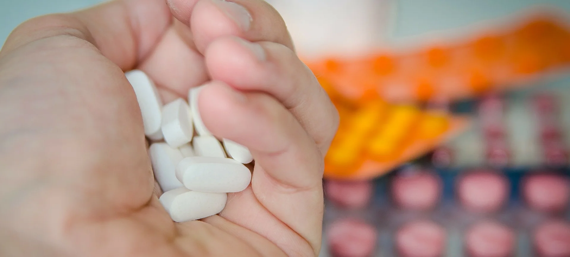 medications-257344_1920.jpg