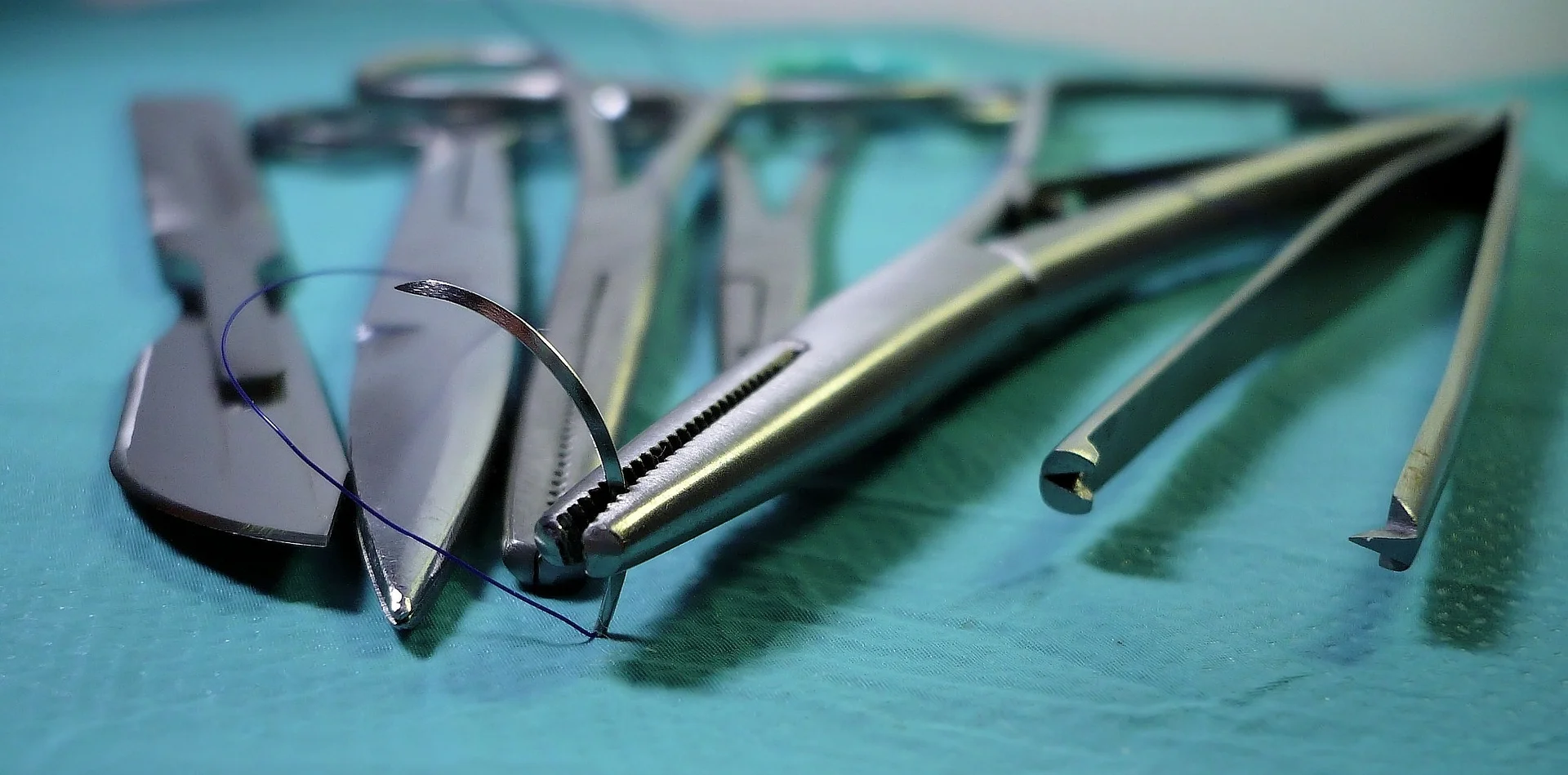 surgery-1662204_1920.jpg